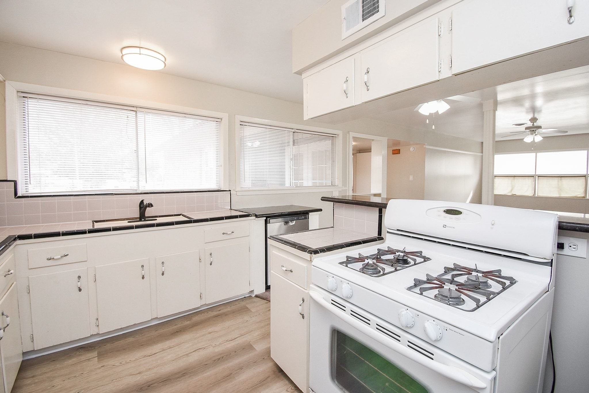 2619 Soway Street Houston, TX 77080 - Photo 9 of 17