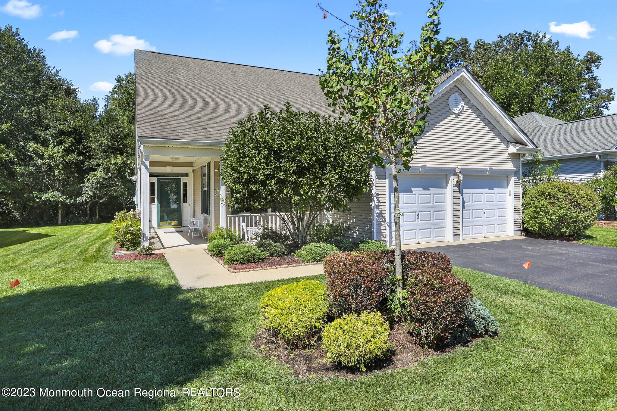 53 Chesterfield Drive Jackson, NJ 08527 - Photo 1 of 46 3-web-or-mls-5W5A2066