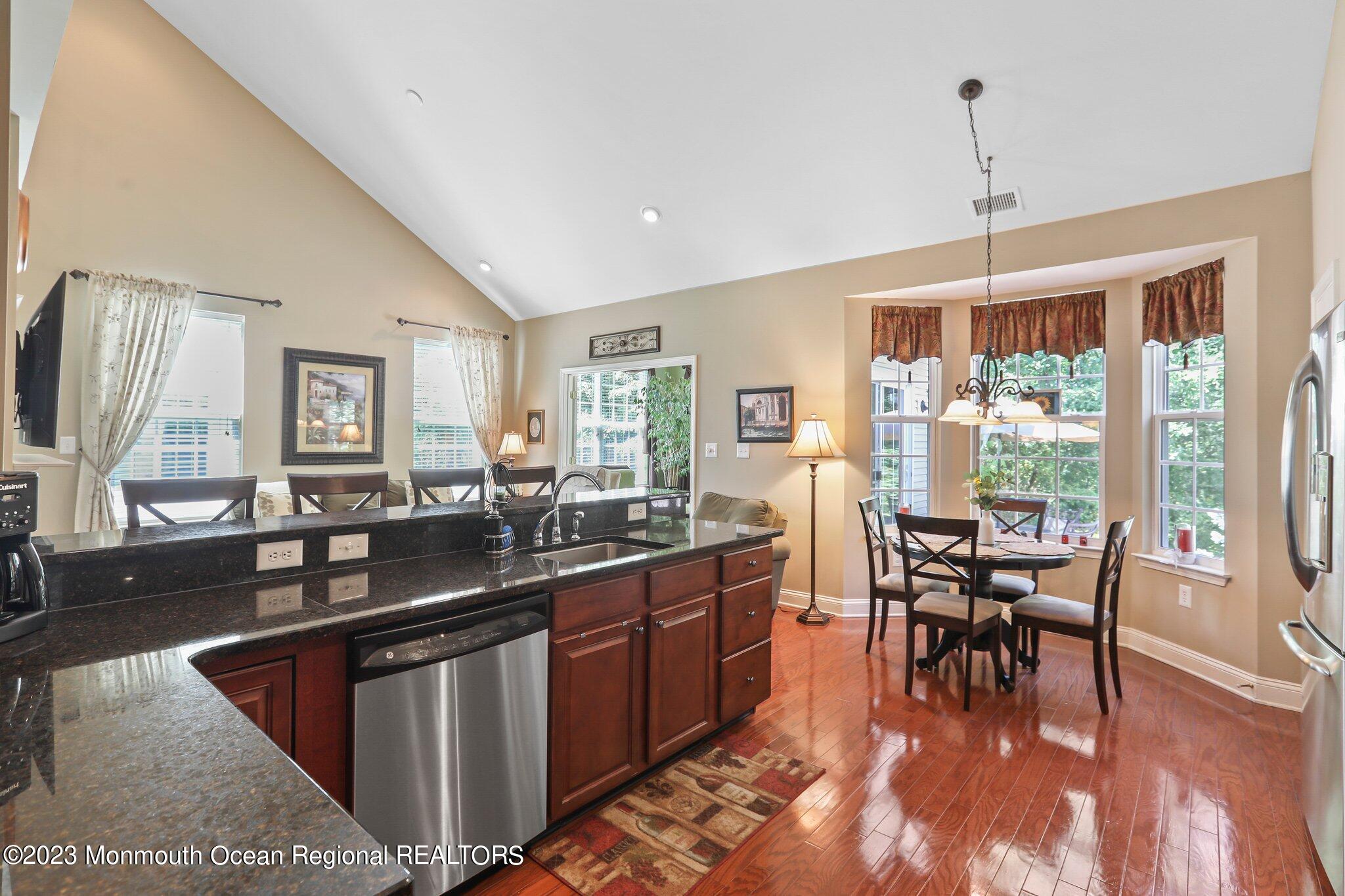 53 Chesterfield Drive Jackson, NJ 08527 - Photo 4 of 46 15-web-or-mls-5W5A1909