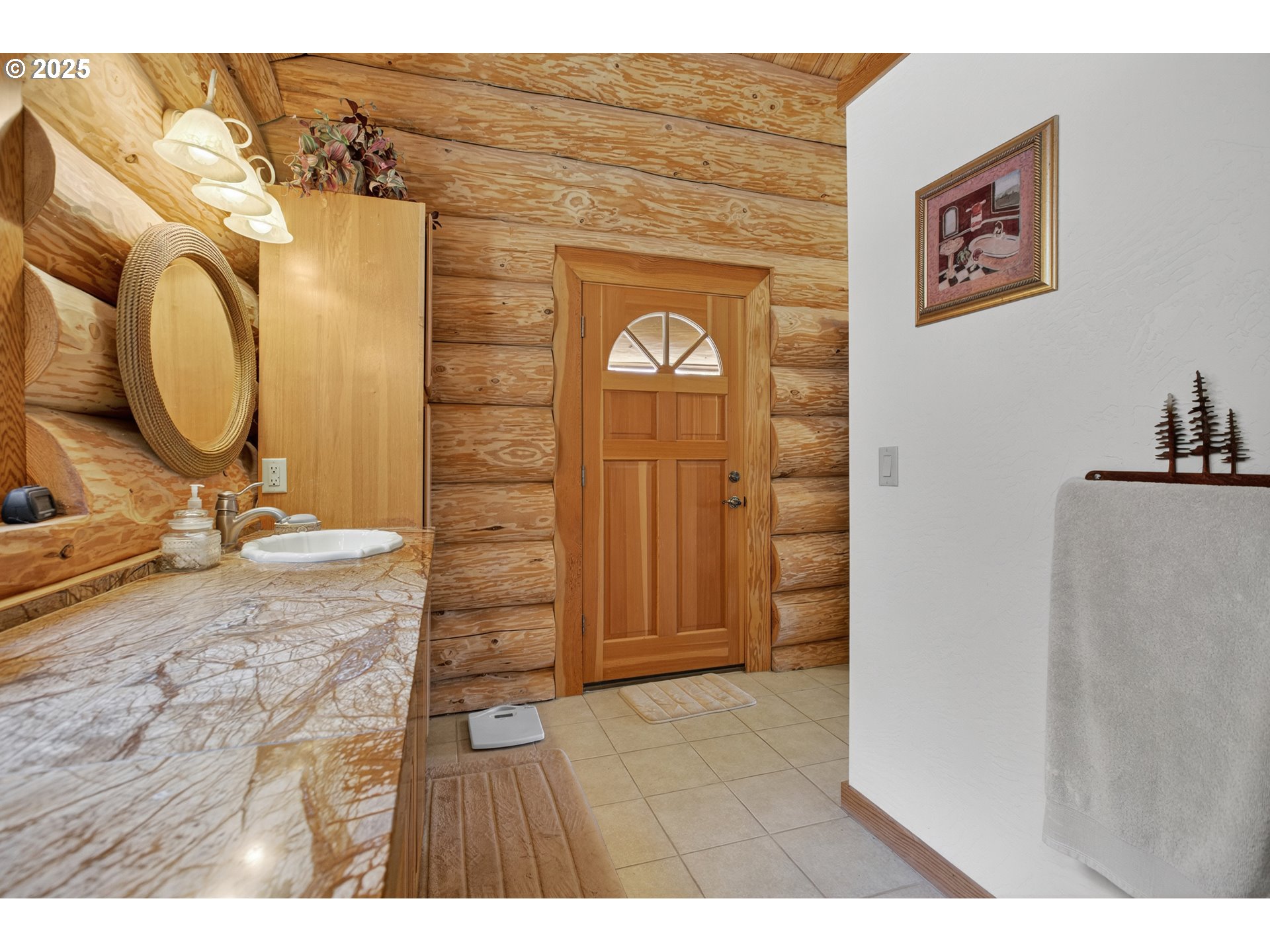 89112 Sky High Drive Springfield, OR 97478 - Photo 21 of 47 a bathroom with a granite countertop sink and a mirror