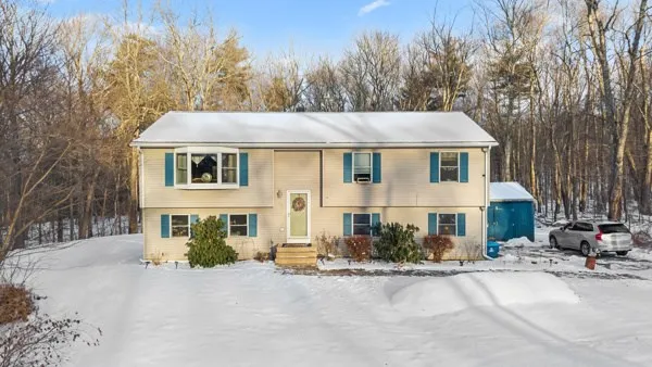 $450,000 | 34 Lyman Barnes Road, Brimfield, MA 01010