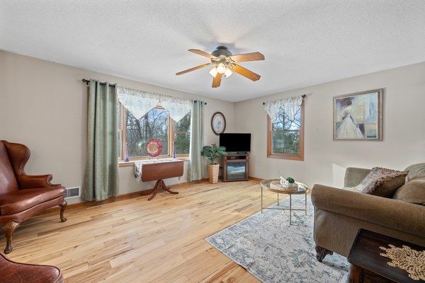 34 Lyman Barnes Road Brimfield, MA 01010 - Photo 4 of 39