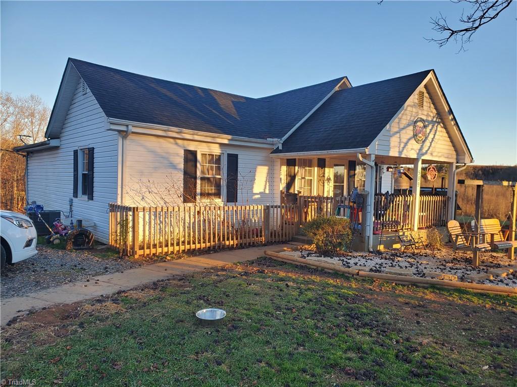 589 Reeves Mill Road Mount Airy, NC 27030 - Photo 2 of 20 Gallery Image 2