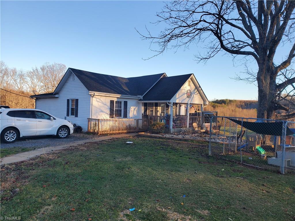 589 Reeves Mill Road Mount Airy, NC 27030 - Photo 3 of 20 Gallery Image 3