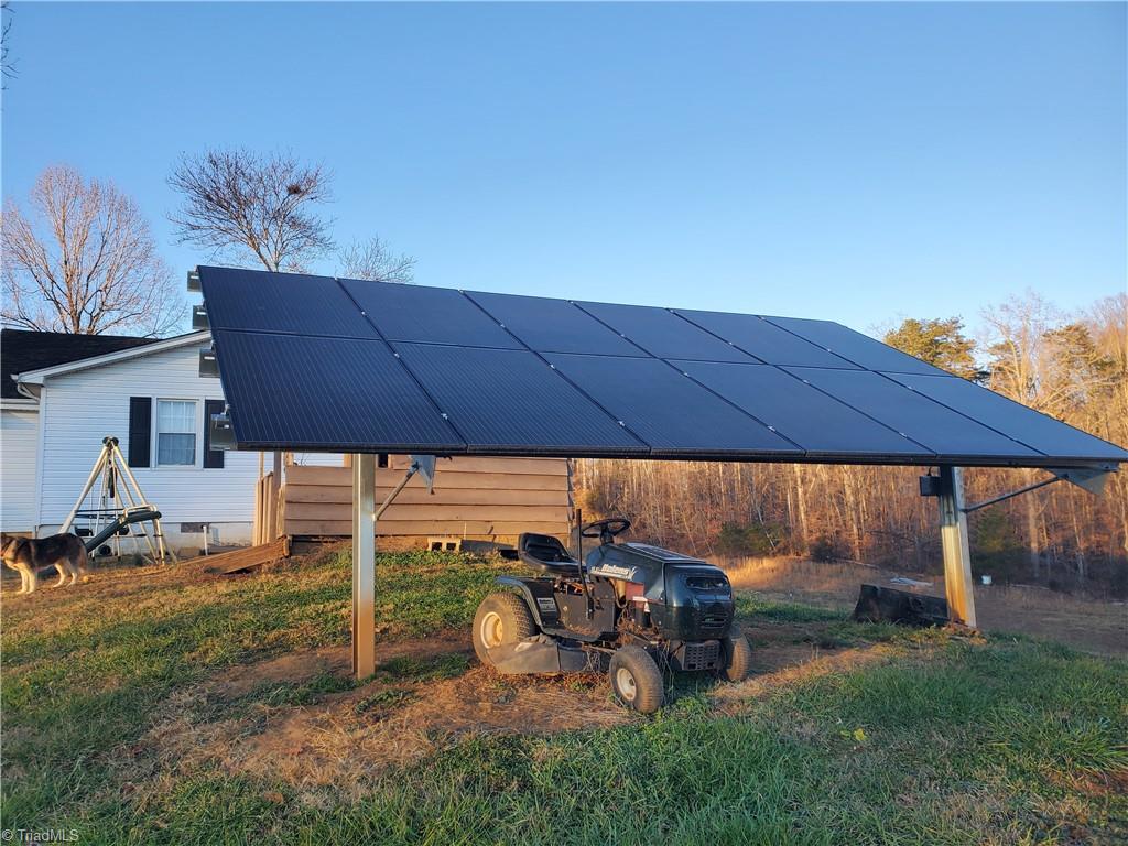 589 Reeves Mill Road Mount Airy, NC 27030 - Photo 5 of 20 Gallery Image 5