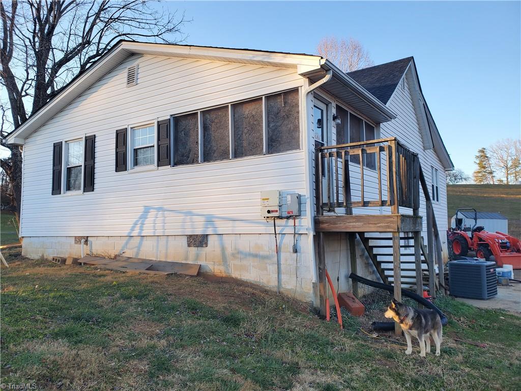 589 Reeves Mill Road Mount Airy, NC 27030 - Photo 10 of 20 Gallery Image 10