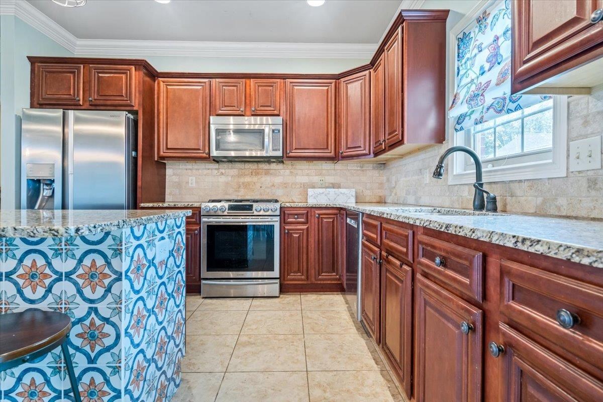 6211 Sable Ridge Drive Newburgh, IN 47630 - Photo 10 of 27 Gallery Image 10
