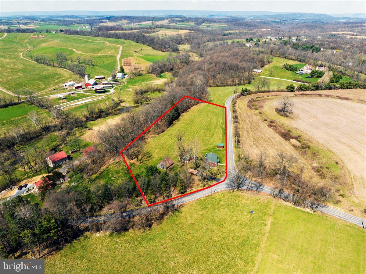 230 Heffner Road Wernersville, PA 19565 - Photo 3 of 38