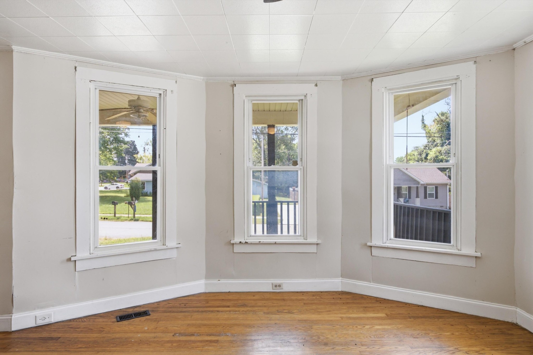 301 Bennett Street Decherd, TN 37324 - Photo 7 of 33 Gallery Image 7