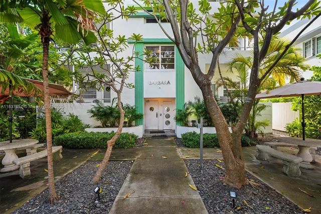 $2,550 | 1211 Pennsylvania Avenue, Unit A1, Miami Beach, FL 33139