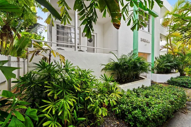 $2,550 | 1211 Pennsylvania Avenue, Unit A1, Miami Beach, FL 33139