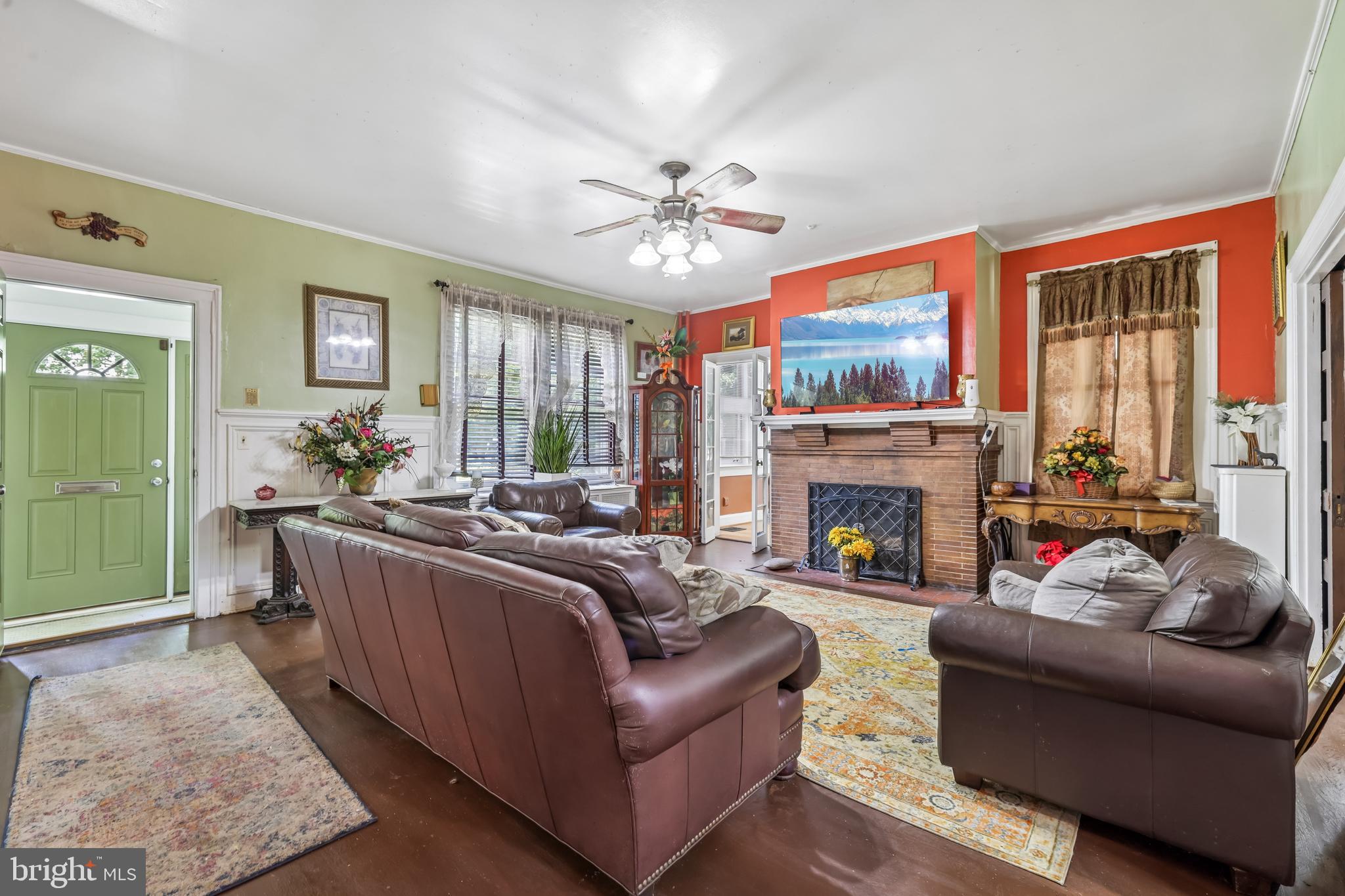 2616 Talbot Road Baltimore, MD 21216 - Photo 2 of 43 Living Room