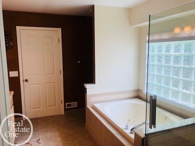 101 Rella Rae Avenue Marysville, MI 48040 - Photo 48 of 56 50049766-47.JPG
