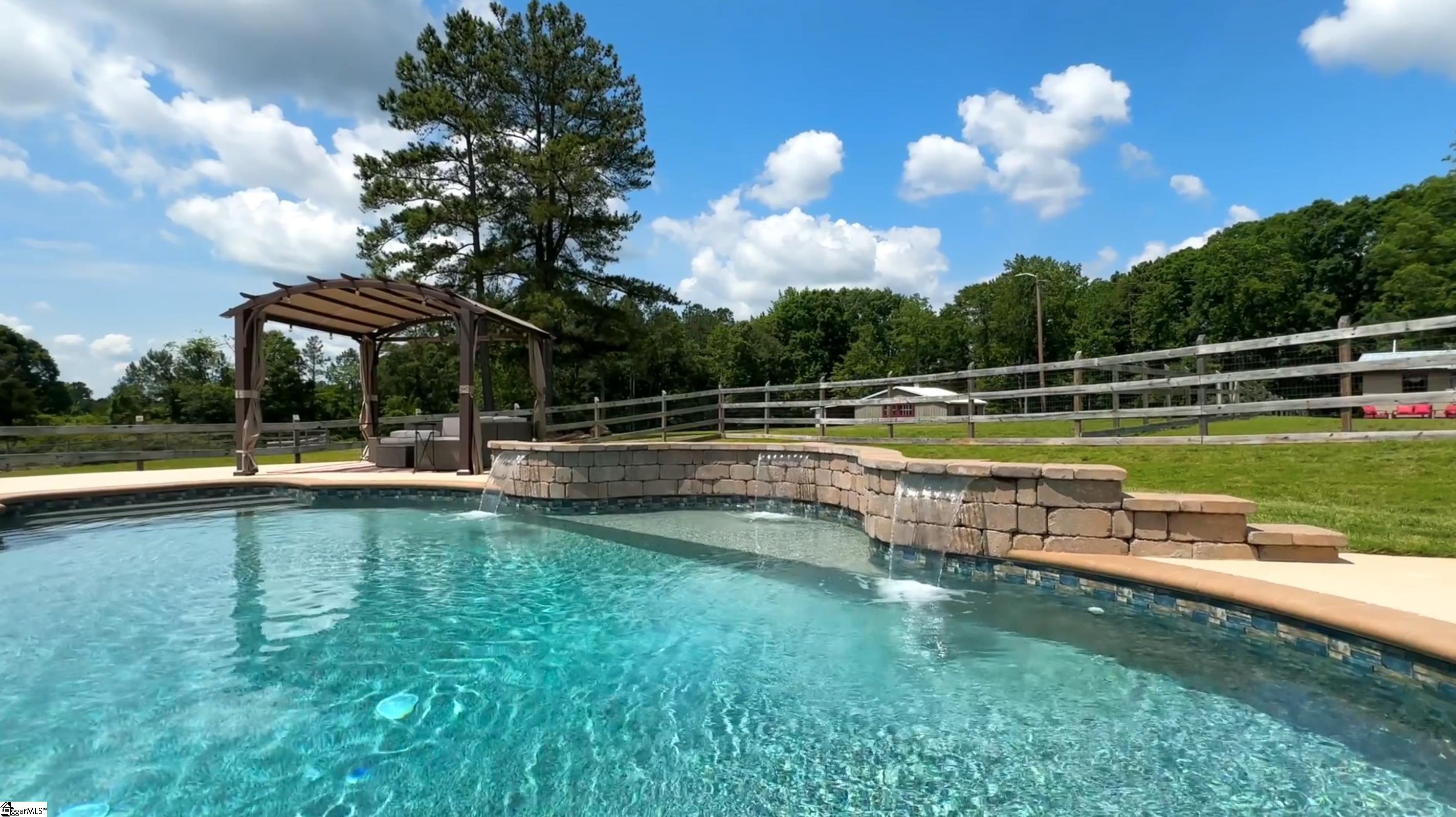 859 Edwin Lanford Road Woodruff, SC 29388 - Photo 2 of 36