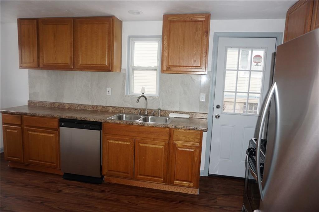 2111 Swallow Hill Road Pittsburgh, PA 15220 - Photo 5 of 18 Gallery Image 5