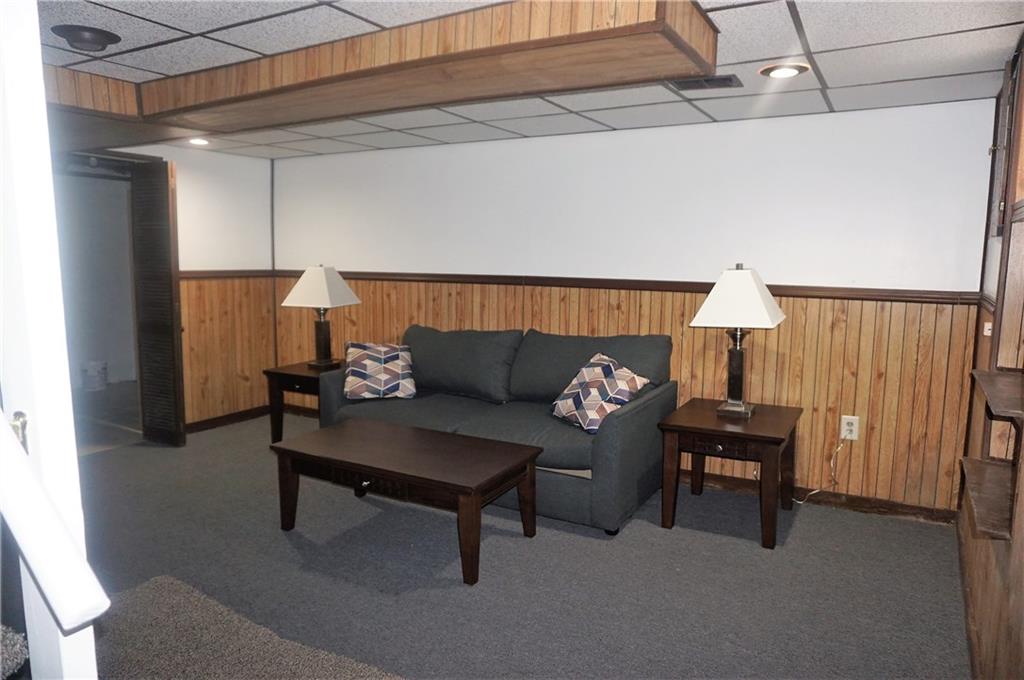 2111 Swallow Hill Road Pittsburgh, PA 15220 - Photo 10 of 18 Gallery Image 10