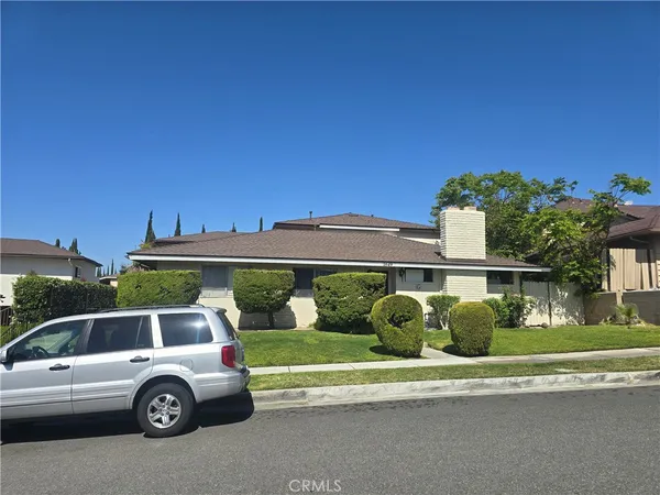$2,200 | 1649 Vía Mirada, Unit D, Fullerton, CA 92833