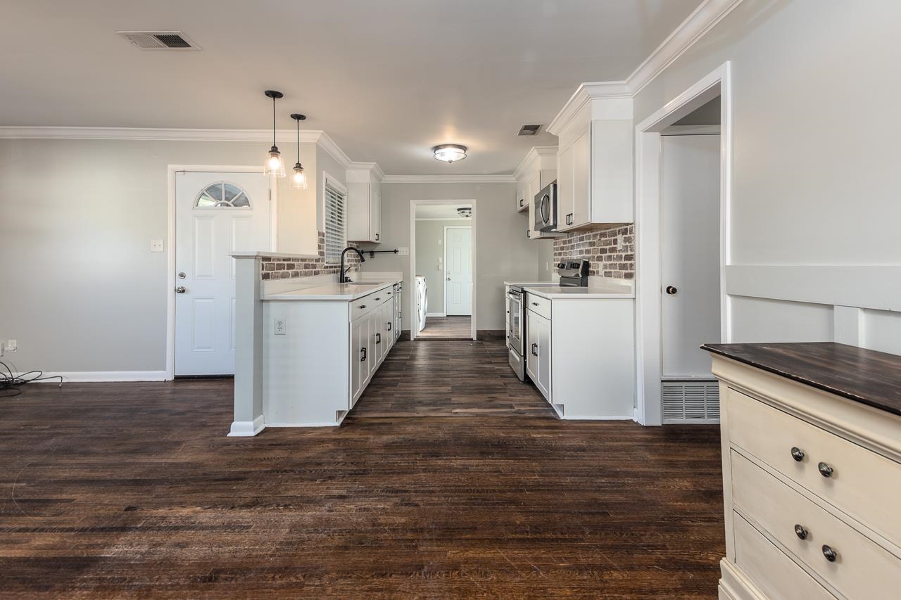 1568 Wilbec Road Memphis, TN 38117 - Photo 7 of 21 Gallery Image 7
