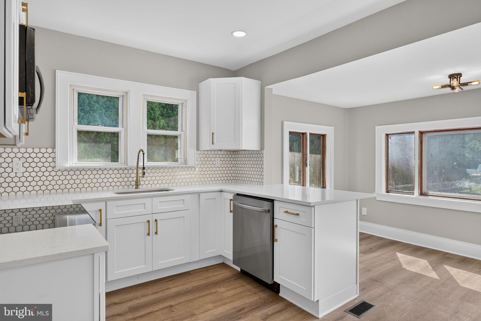 416 East Derry Road Hershey, PA 17033 - Photo 8 of 35