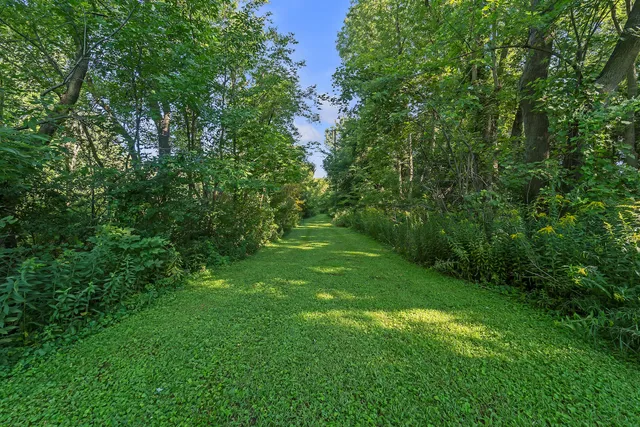 $1,100,000 | 332 4 Mile Road, Caledonia, WI 53402