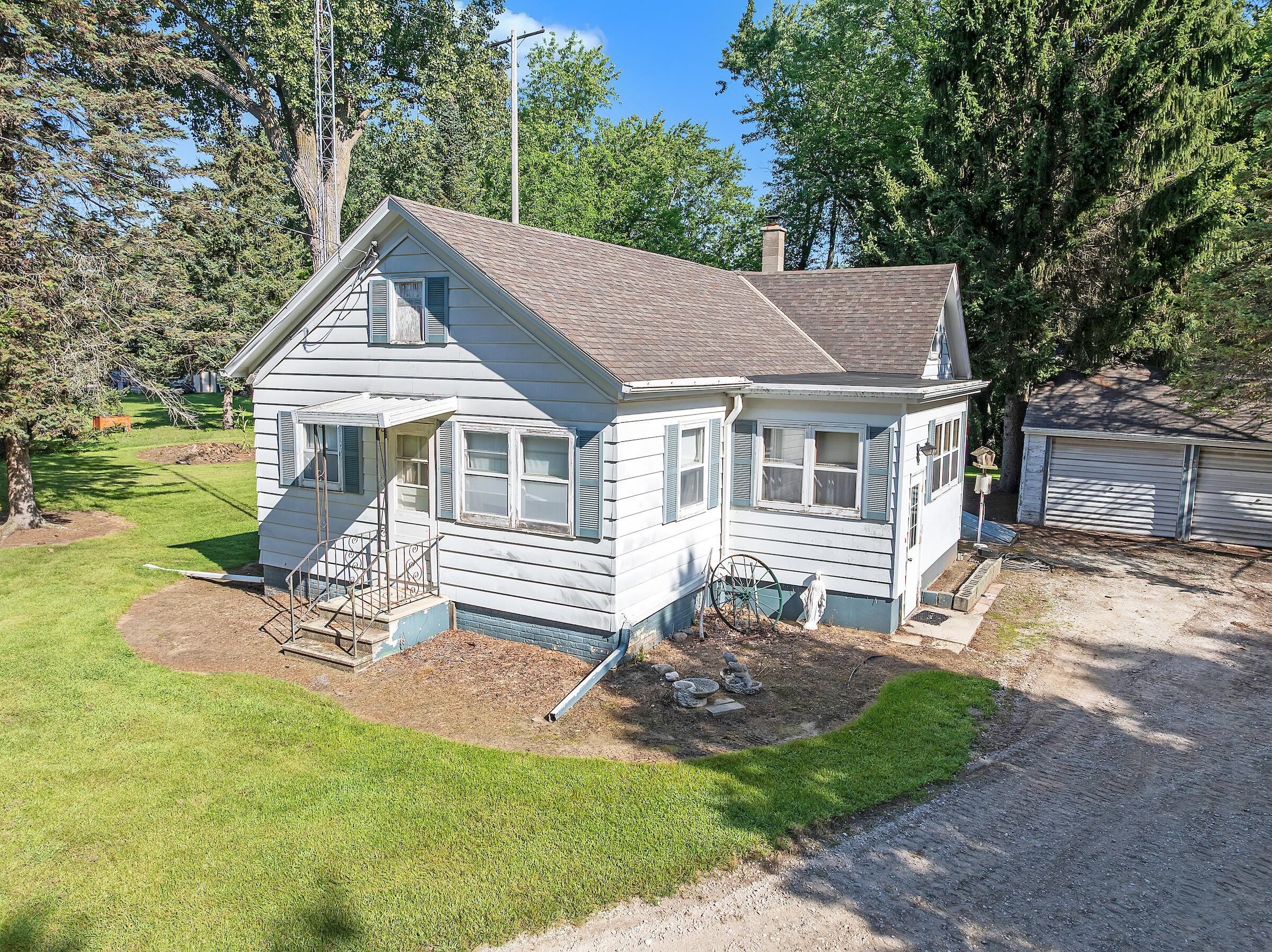 332 4 Mile Road Caledonia, WI 53402 - Photo 13 of 25 DJI_20250812072714_0001_D - Copy - Copy