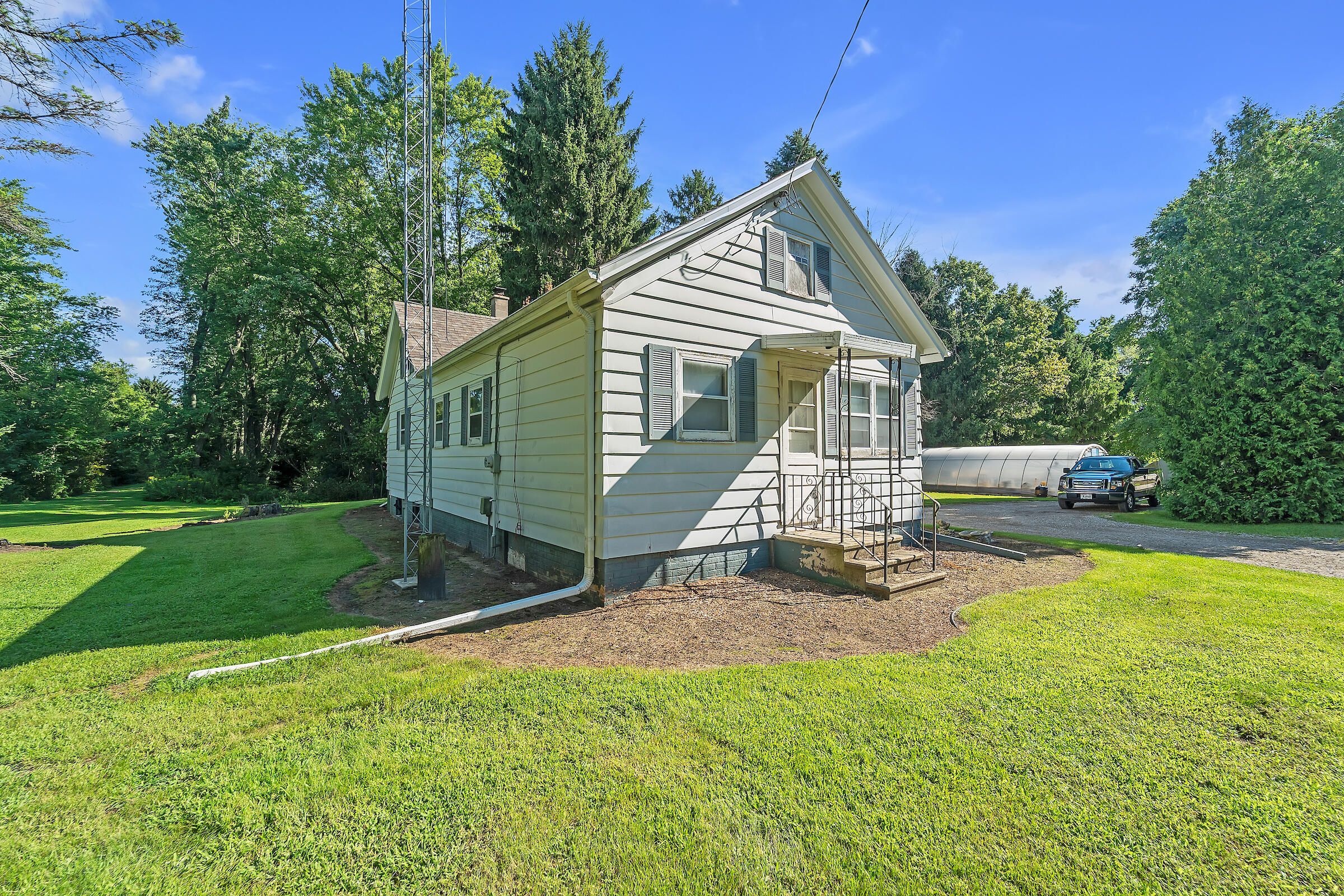 332 4 Mile Road Caledonia, WI 53402 - Photo 16 of 25 DSC01064