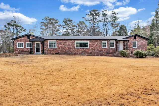 $4,450 | 5045 Chestnut Forest Lane, Dunwoody, GA 30360