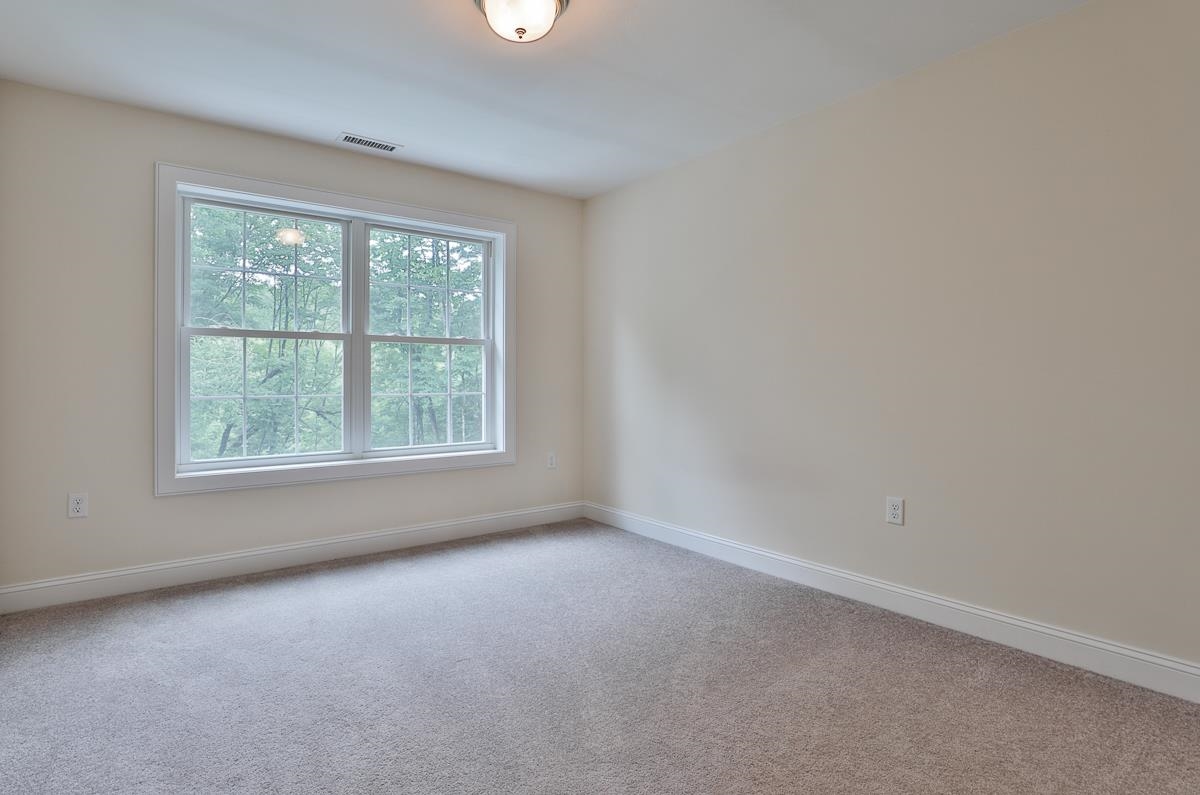 16 London Bridge Road Windham, NH 03087 - Photo 29 of 40