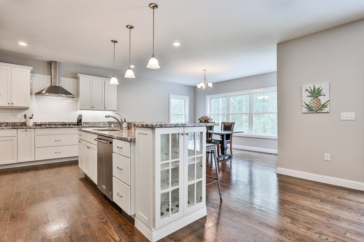 16 London Bridge Road Windham, NH 03087 - Photo 7 of 40