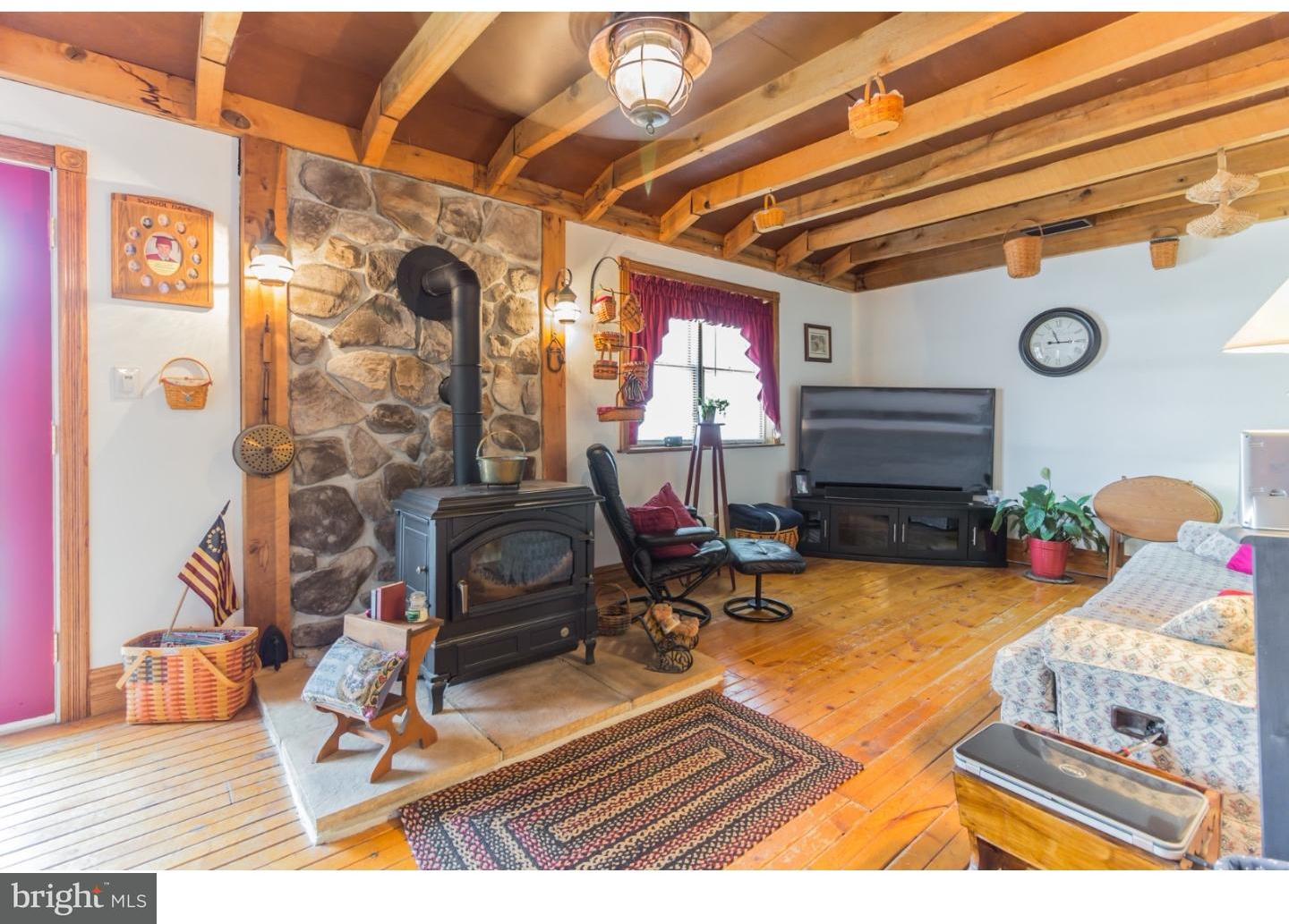 674 Huffs Church Road Alburtis, PA 18011 - Photo 6 of 25 Gallery Image 6