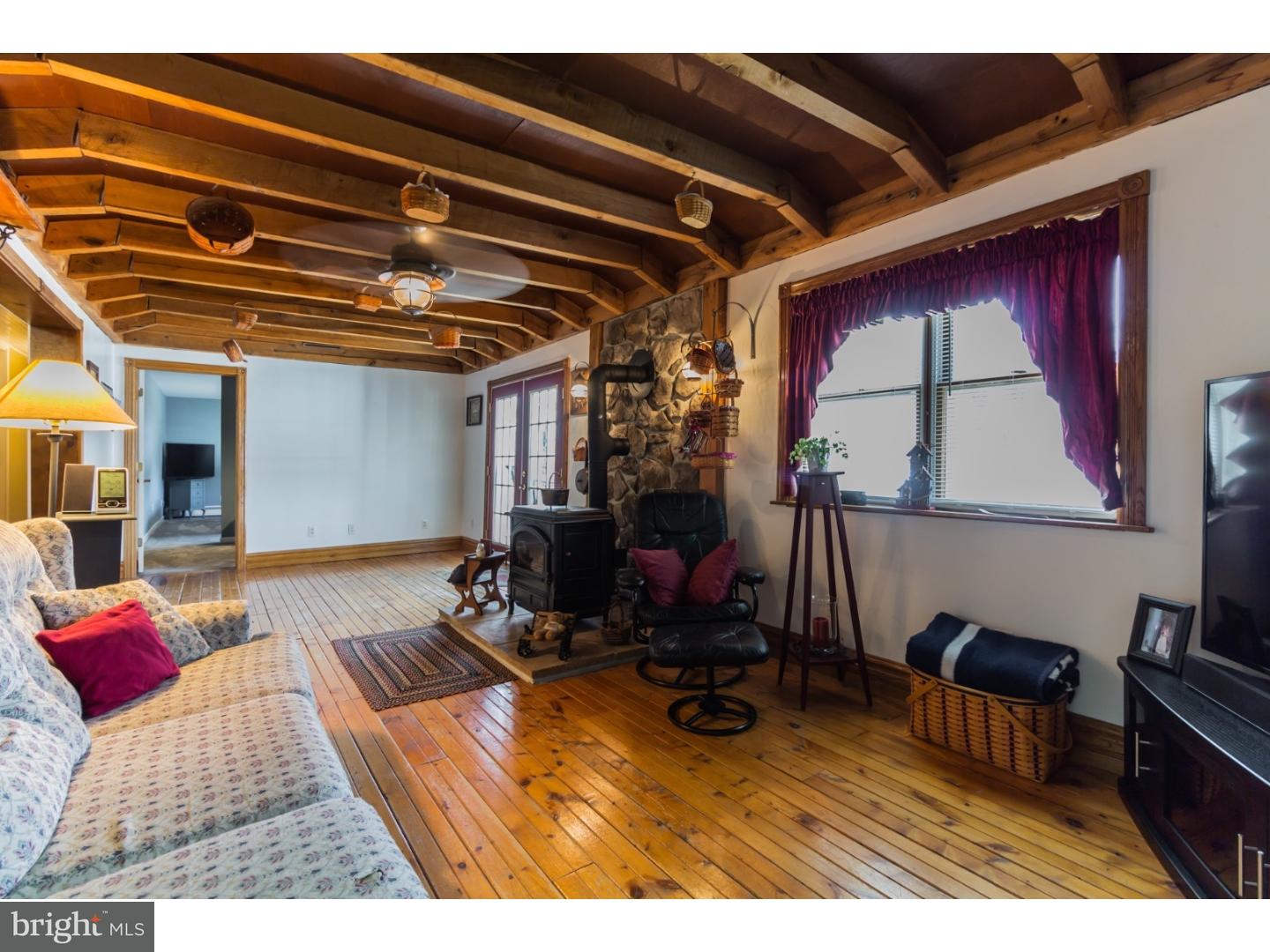 674 Huffs Church Road Alburtis, PA 18011 - Photo 7 of 25 Gallery Image 7