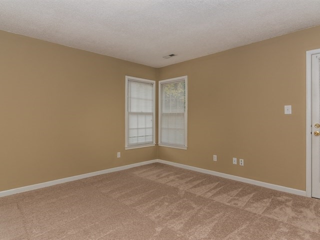3208 Comstock Road Raleigh, NC 27604 - Photo 4 of 25 Photo 4