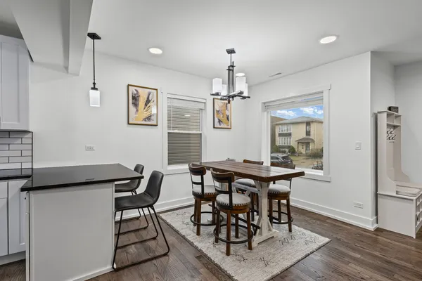 $875,000 | 5226 West Eddy Street, Chicago, IL 60641