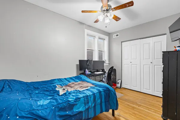 $875,000 | 5226 West Eddy Street, Chicago, IL 60641