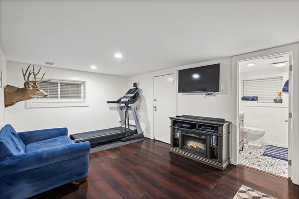 $875,000 | 5226 West Eddy Street, Chicago, IL 60641