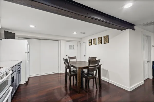 $875,000 | 5226 West Eddy Street, Chicago, IL 60641
