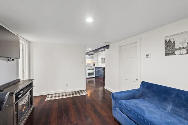 $875,000 | 5226 West Eddy Street, Chicago, IL 60641