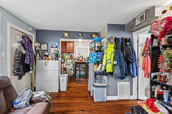 $875,000 | 5226 West Eddy Street, Chicago, IL 60641