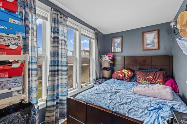 $875,000 | 5226 West Eddy Street, Chicago, IL 60641