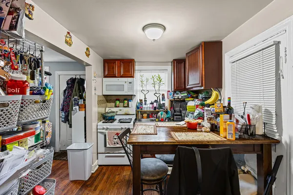 $875,000 | 5226 West Eddy Street, Chicago, IL 60641