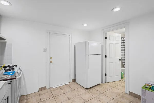 $875,000 | 5226 West Eddy Street, Chicago, IL 60641