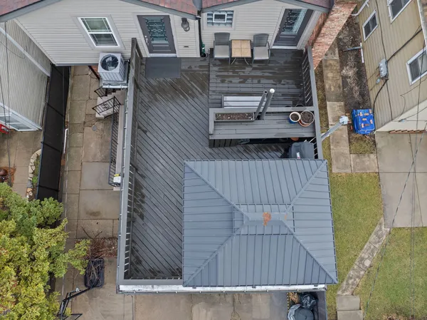 $875,000 | 5226 West Eddy Street, Chicago, IL 60641