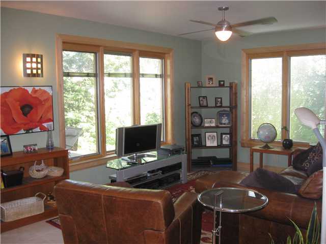 2505 Chester Road Columbus, OH 43221 - Photo 6 of 12
