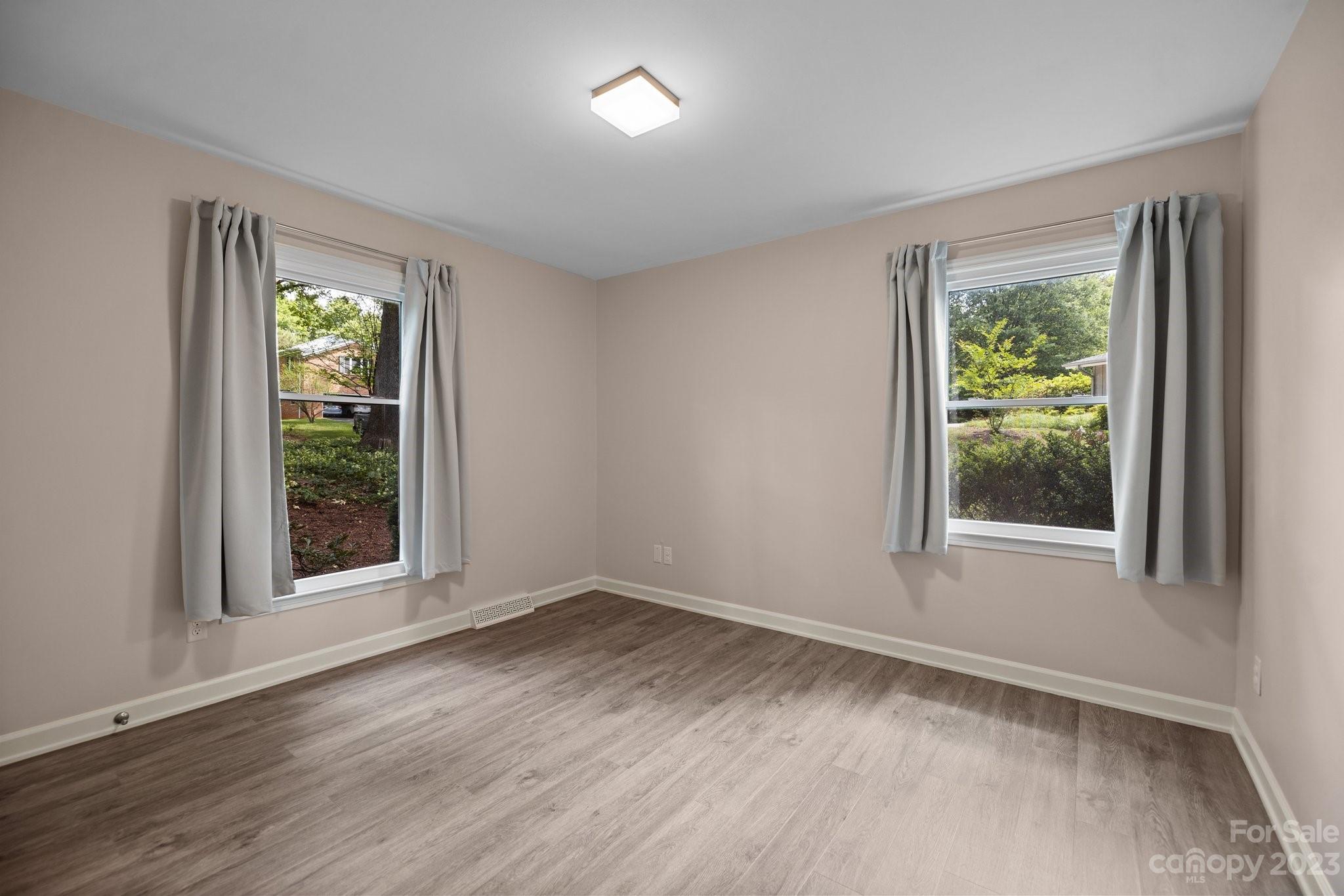 7143 Hopeton Road Charlotte, NC 28210 - Photo 29 of 39 Gallery Image 29