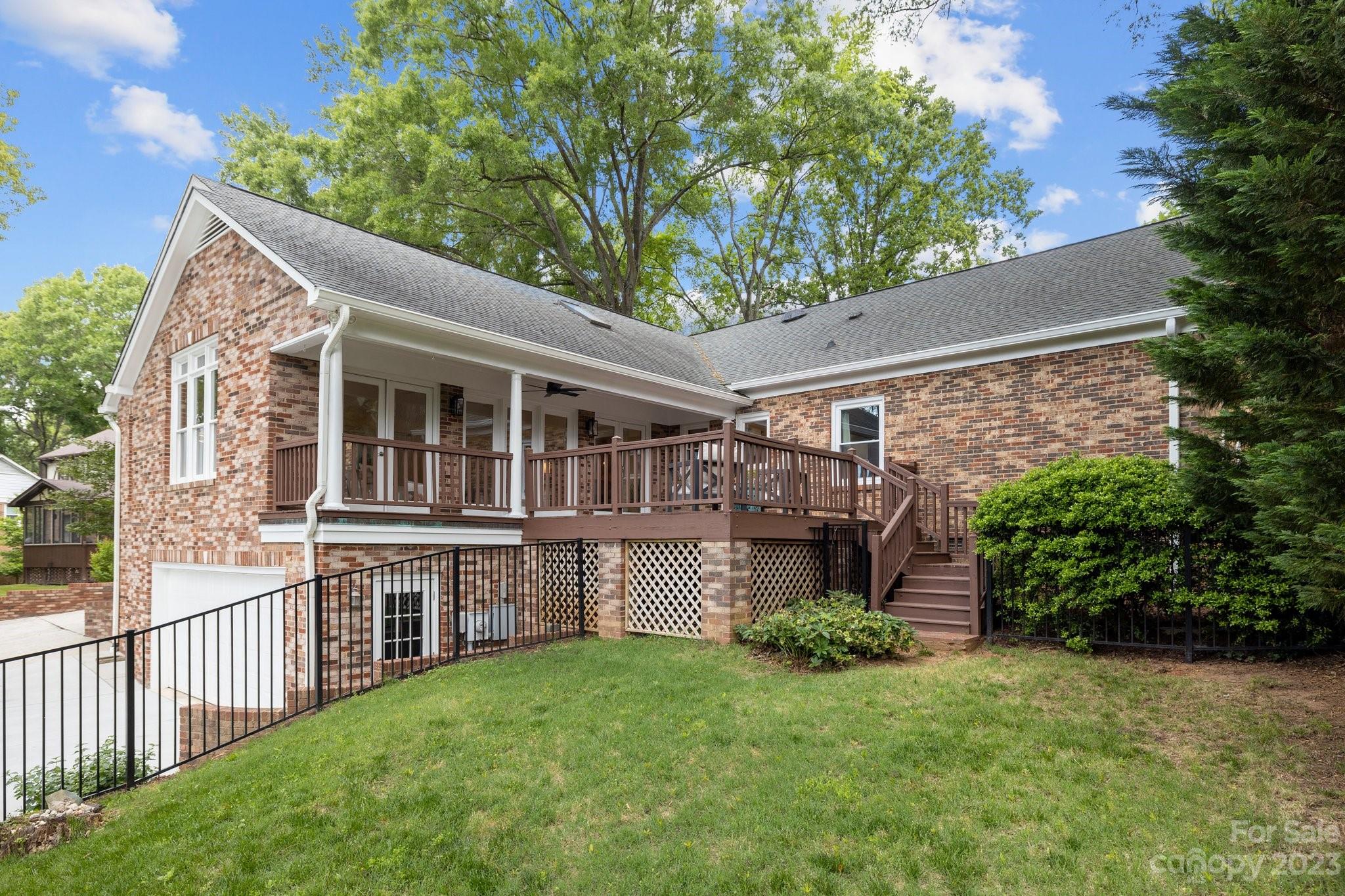 7143 Hopeton Road Charlotte, NC 28210 - Photo 3 of 39 Gallery Image 3