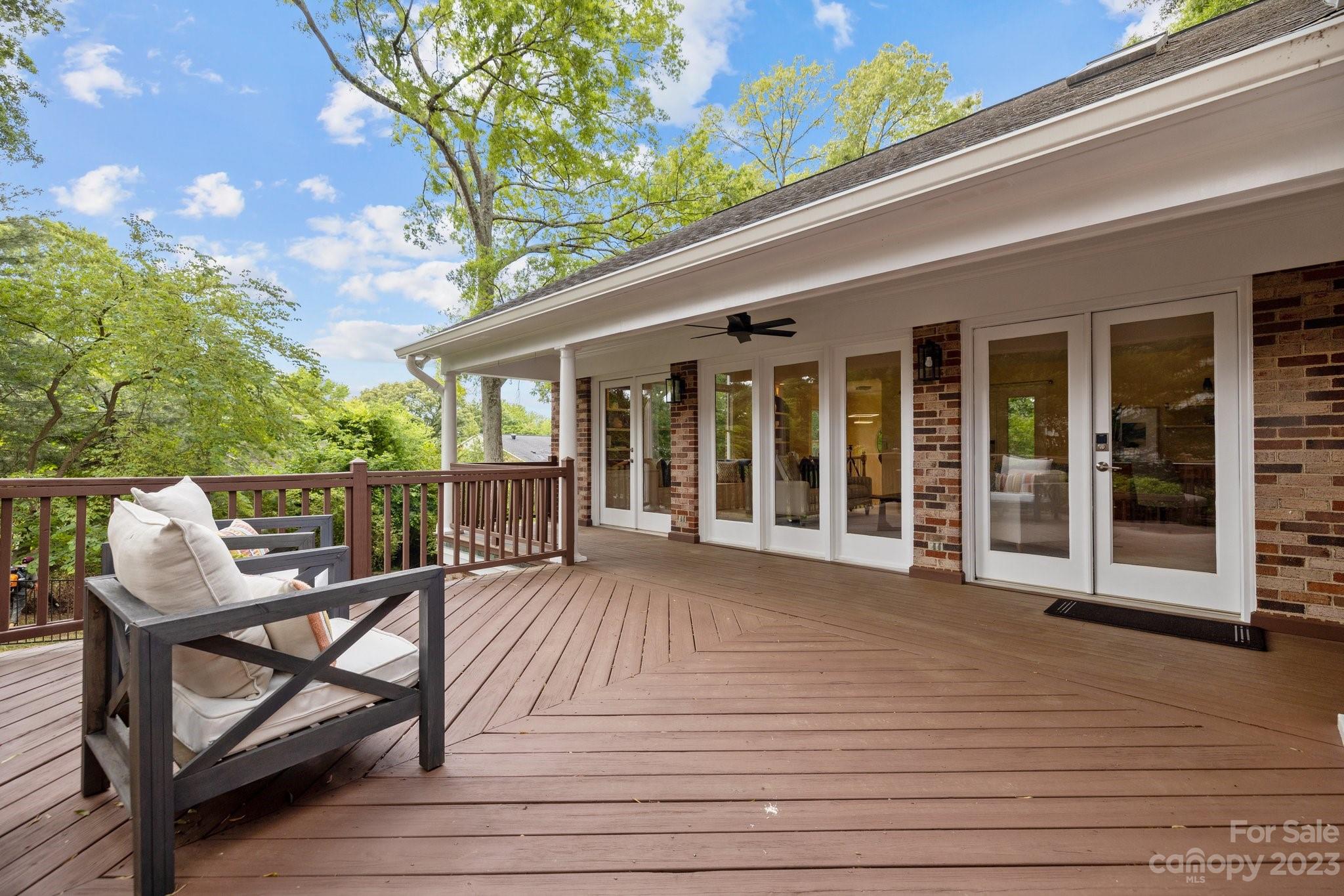 7143 Hopeton Road Charlotte, NC 28210 - Photo 35 of 39 Gallery Image 35