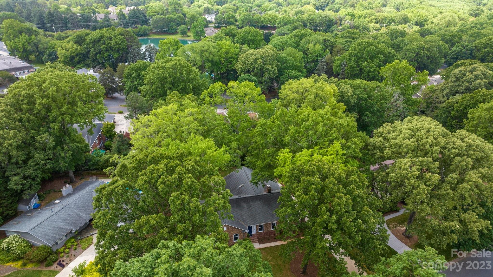 7143 Hopeton Road Charlotte, NC 28210 - Photo 38 of 39 Gallery Image 38