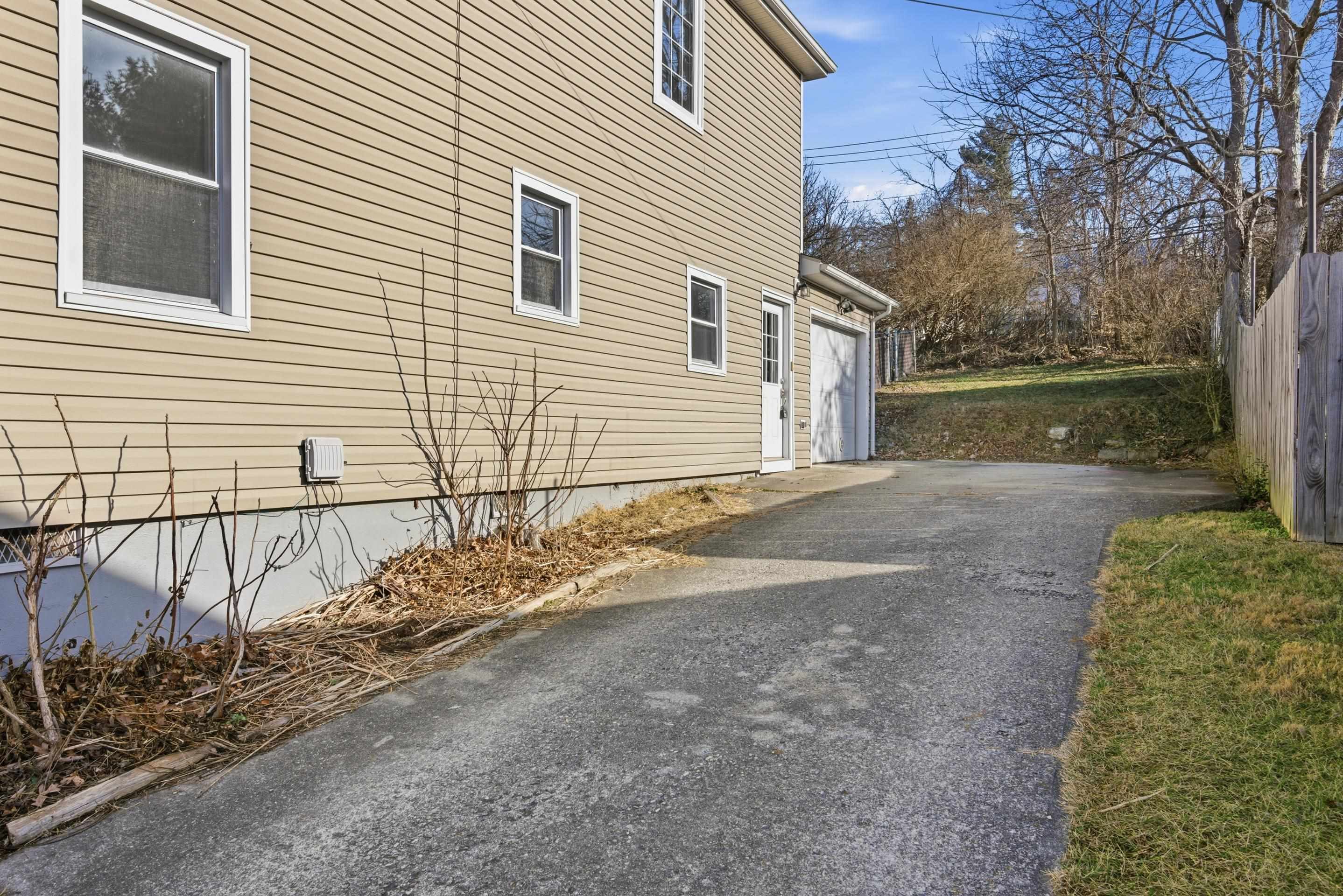 6704 Dudley Ferry Road Radford, VA 24141 - Photo 31 of 38 Gallery Image 31