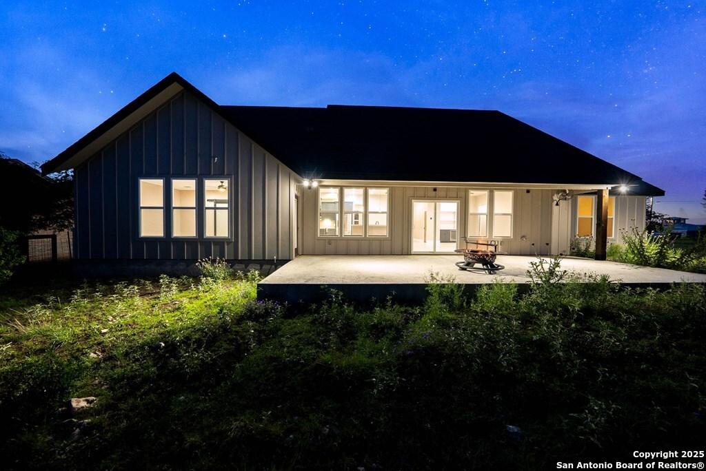 502 Sumack Kerrville, TX 78028 - Photo 58 of 58 a front view of a house with a yard