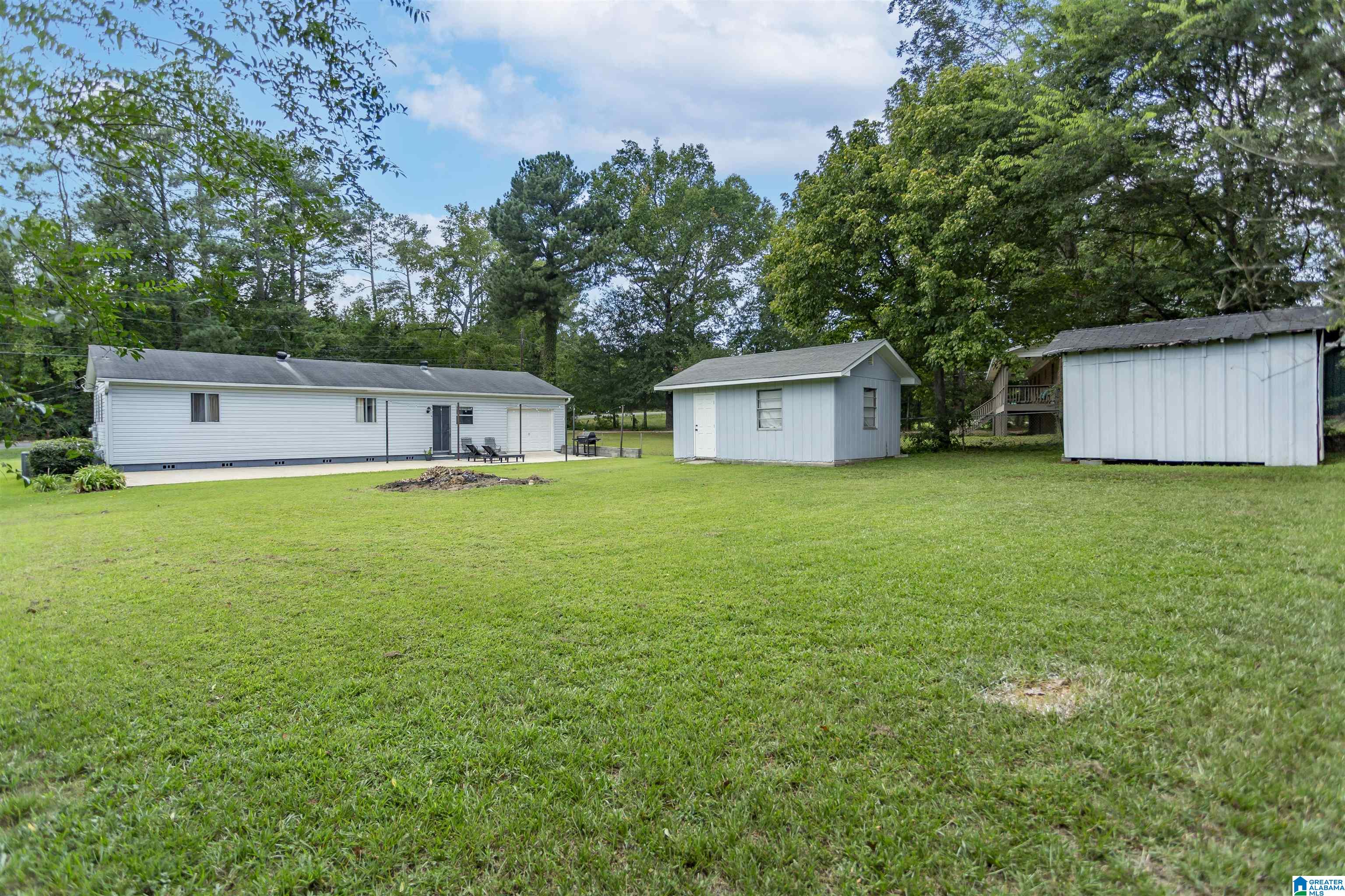 627 Pinewood Avenue Bessemer, AL 35023 - Photo 10 of 48